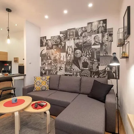 Filmoteca Studio - Brand New & Best Location *