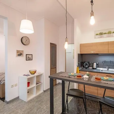 Filmoteca Studio - Brand New & Best Location Apartment