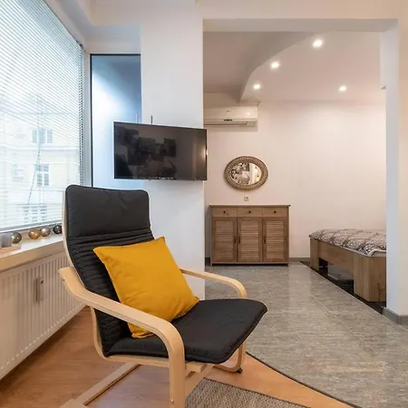 Apartment Filmoteca Studio - Brand New & Best Location *