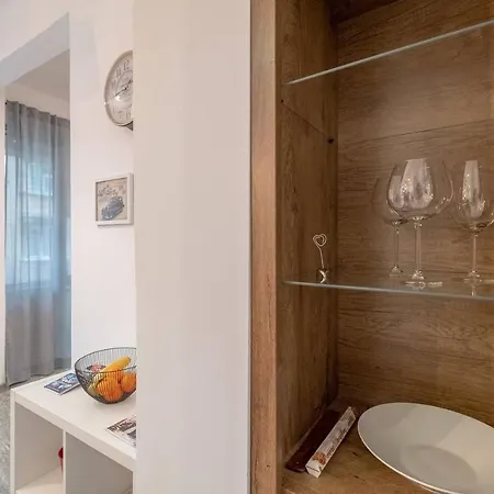Filmoteca Studio - Brand New & Best Location Apartment